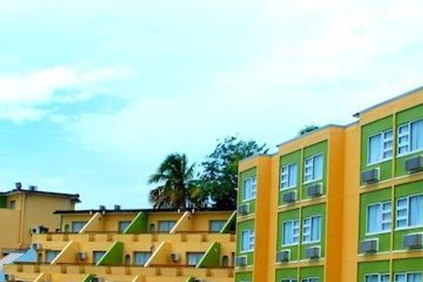 Cara Suites Hotel and Conference Centre (Claxton Bay)